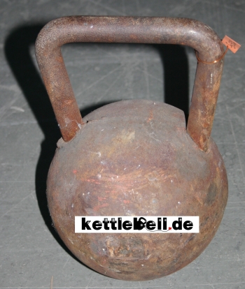 Historische Kettlebell mit langem Griff (befllbar/innen hohl)